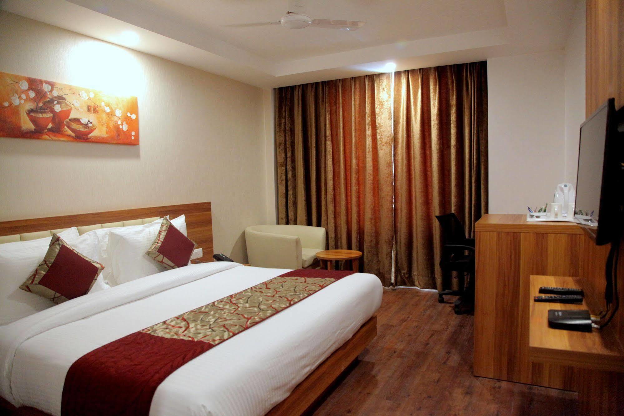 Hotel Le Roi Jammu - Near Jammu Railway Station Exterior foto